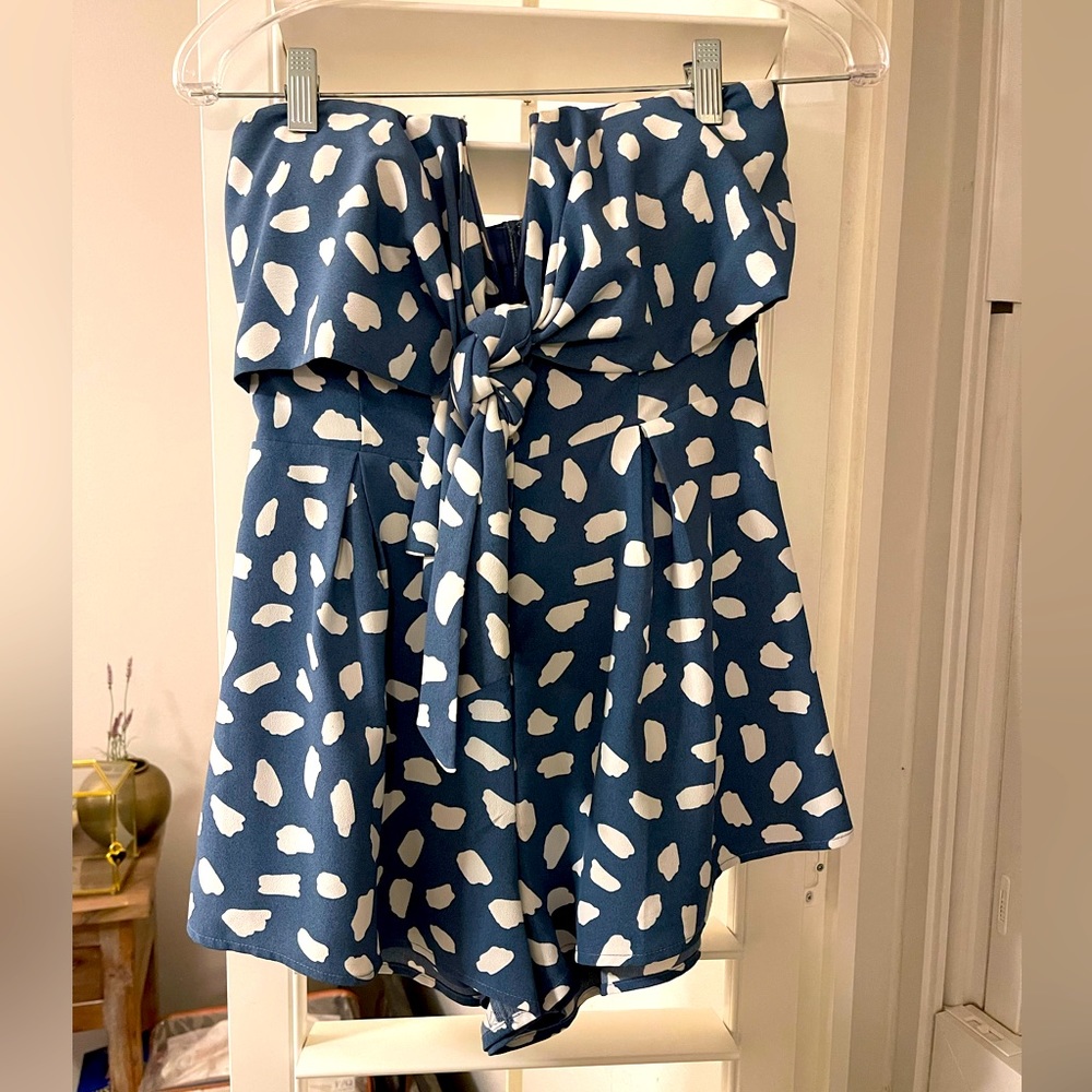 Strapless blue and white romper